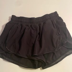 Black Lululemon Hottie Hots